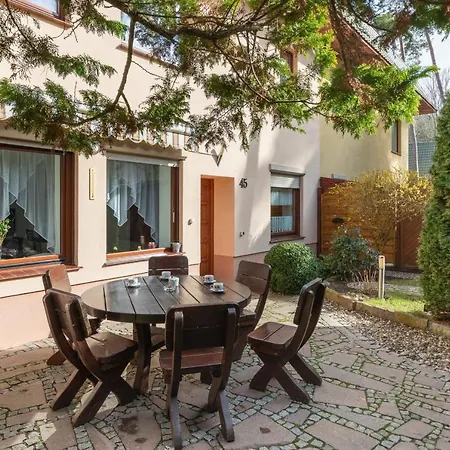 Holiday House 